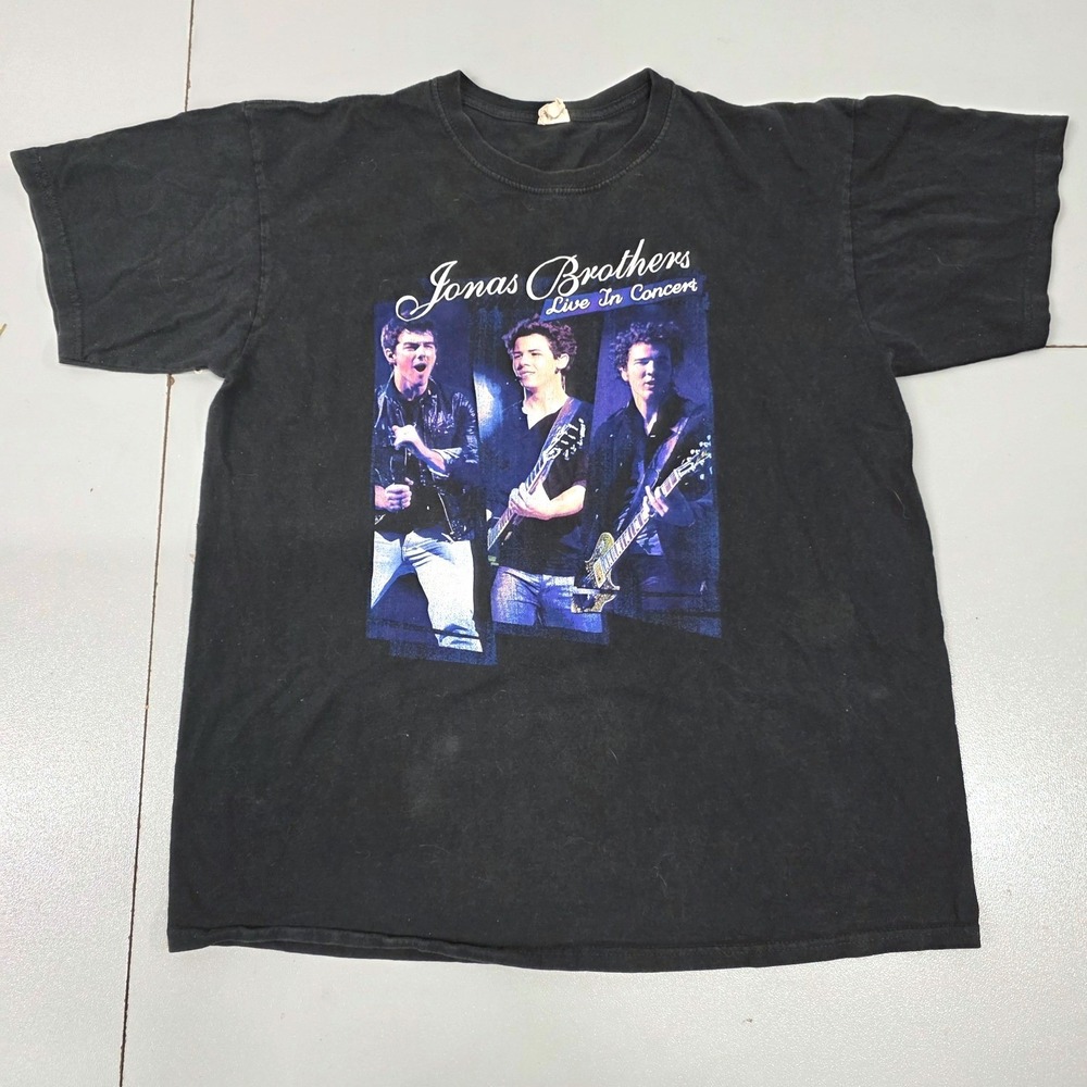 Jonas Brothers Live In Concert Tour 2010 Graphic T-Shirt Black Y2K Large